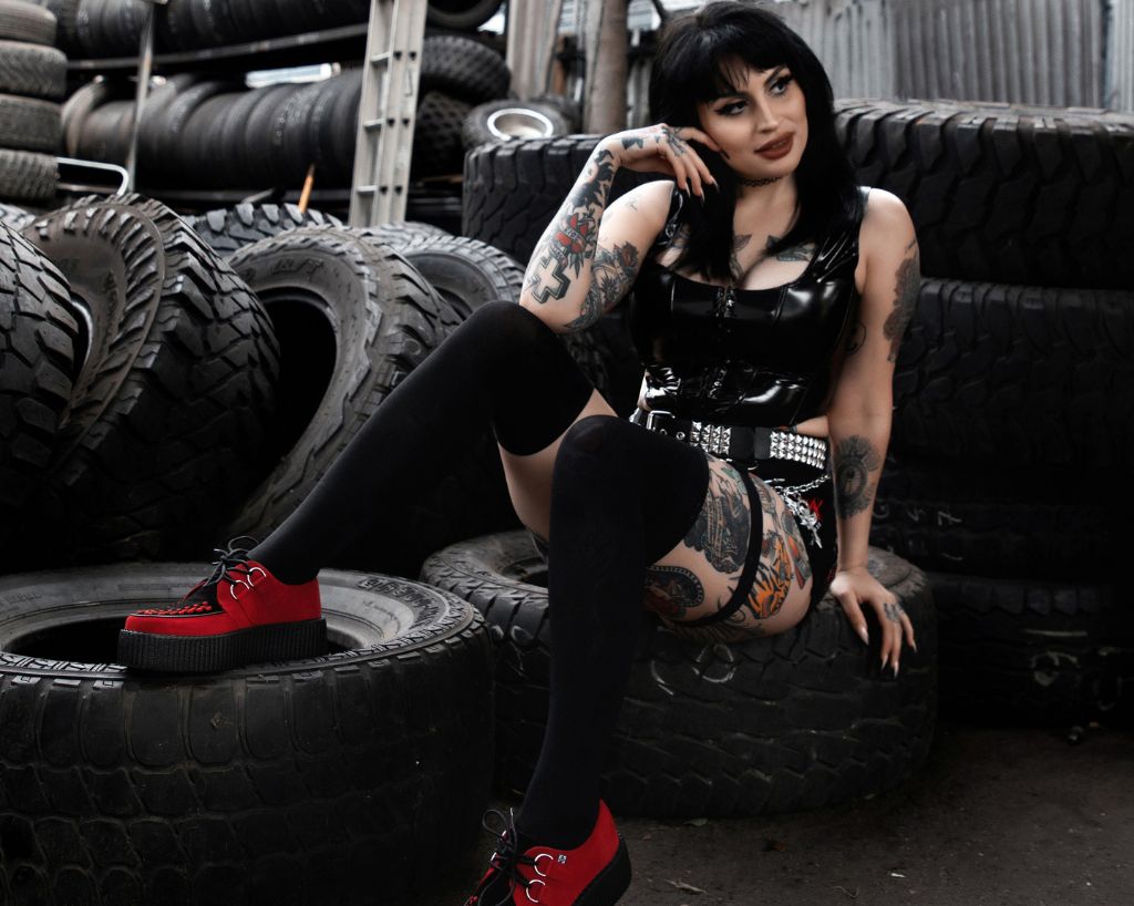 Red & Black Suede Viva Mondo Creeper