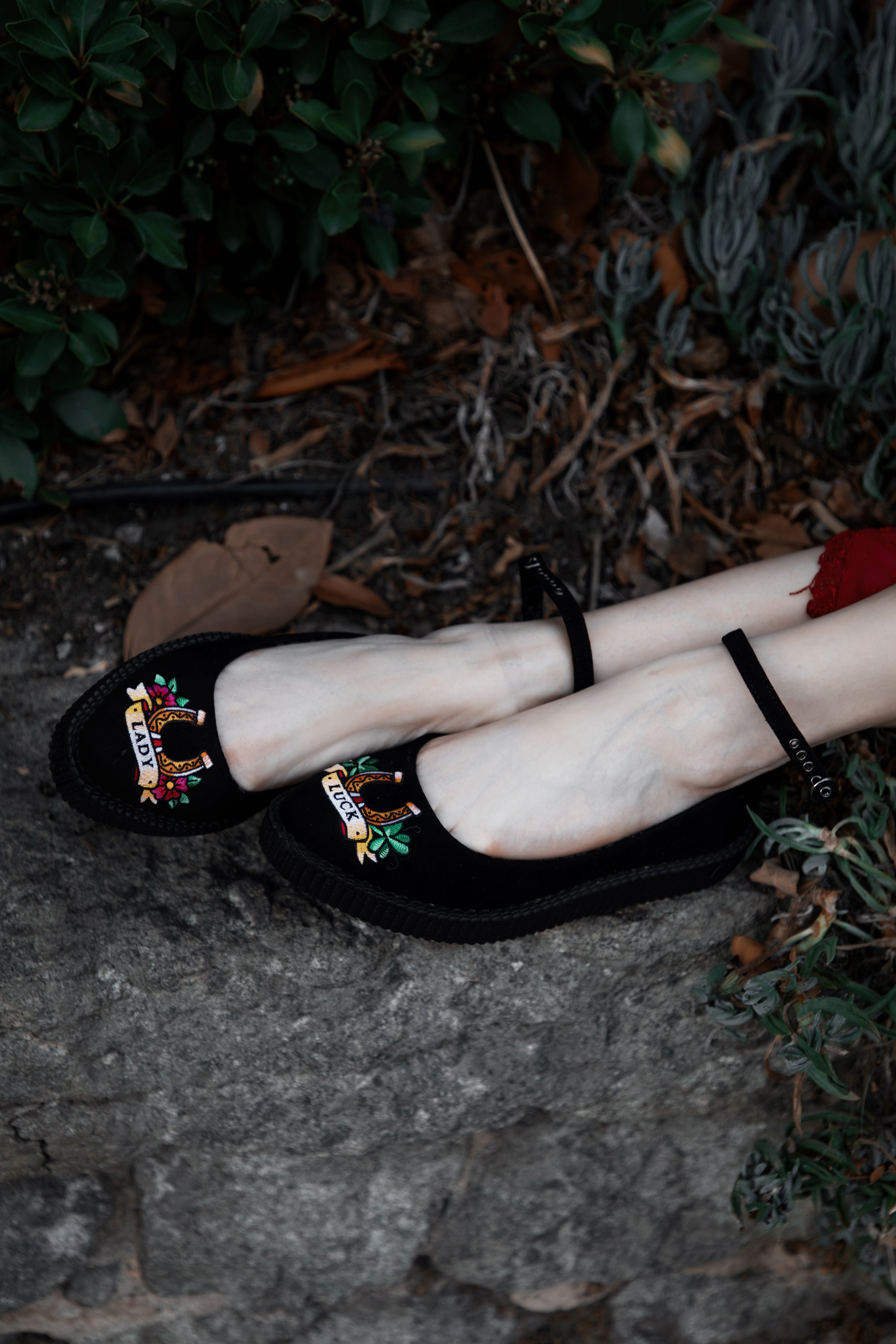 Black Lady Luck Pointed Ballet Creeper