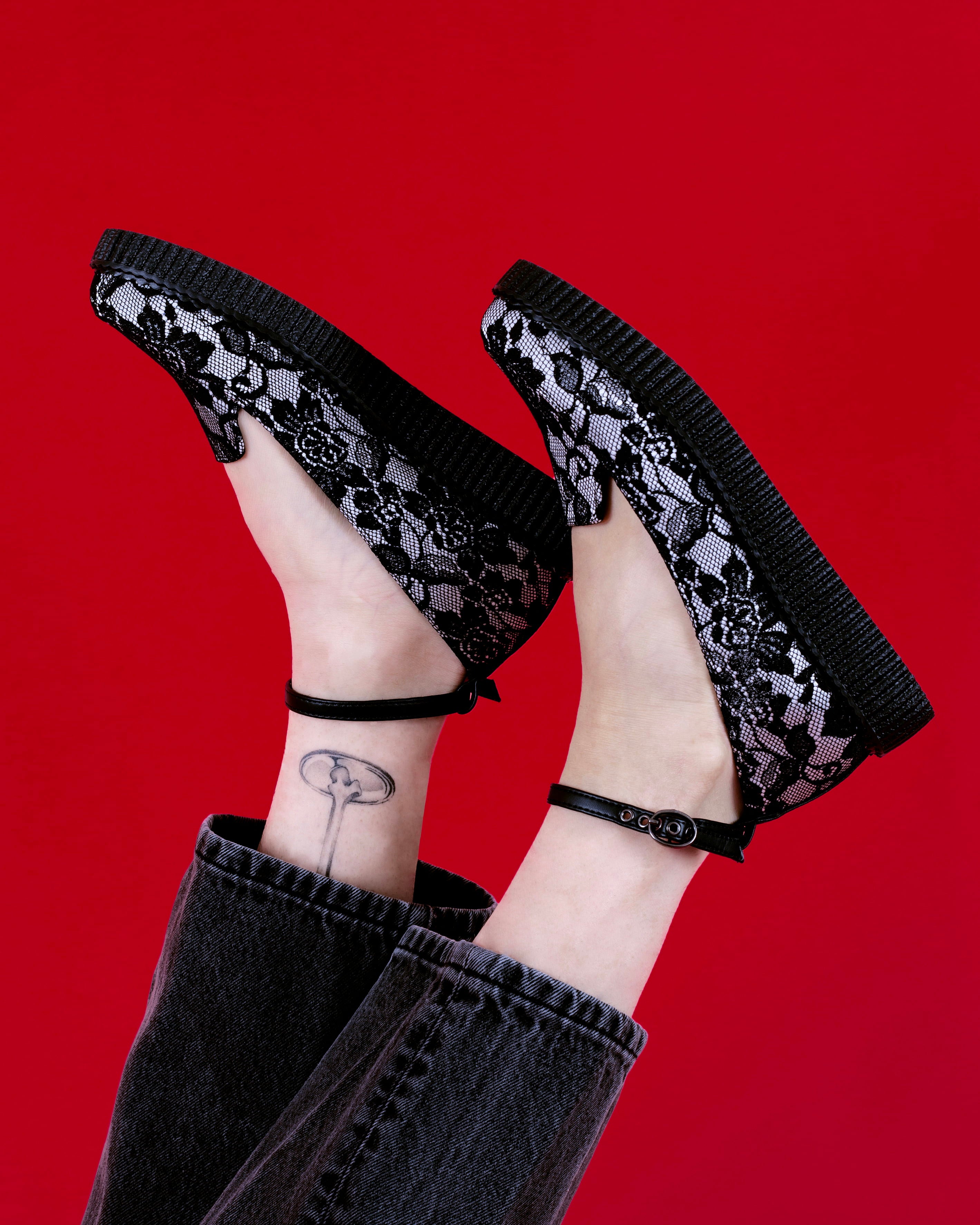 Black Satin Lace Pointed Ballet Creeper