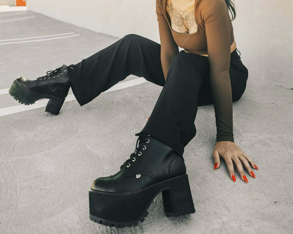 T.U.K. Shoes Black Brush-Off 7-Eye Nosebleed Boot