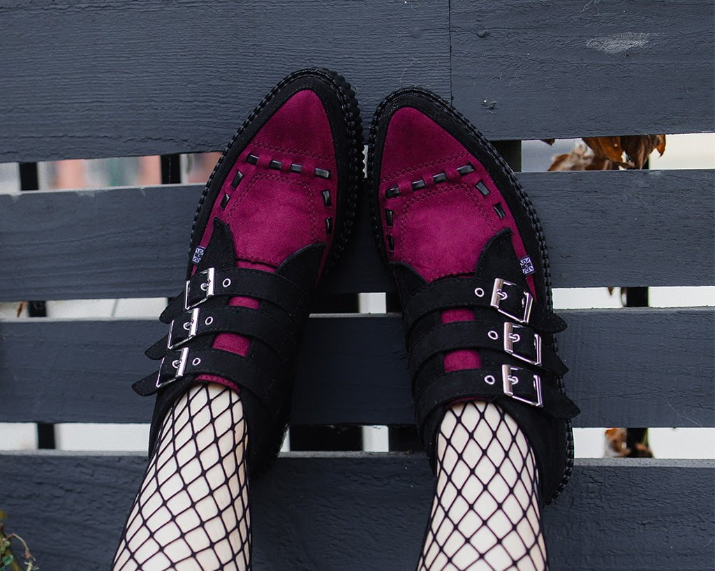 A3290 Black & Burgundy 3-Buckle Pointed Creeper Boot