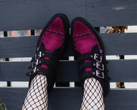 A3290 Black & Burgundy 3-Buckle Pointed Creeper Boot