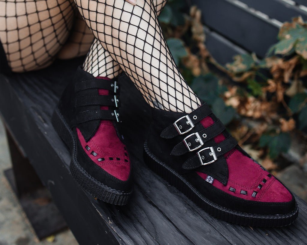 A3290 Black & Burgundy 3-Buckle Pointed Creeper Boot