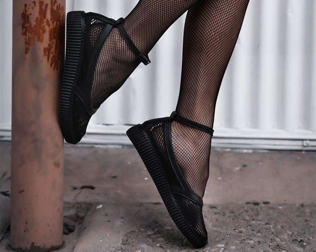 A3211L Black Fishnet Pointed Ballet Creeper
