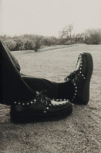 Black Leather Flat Studded Viva Mondo Creeper - T.U.K.V3493-03
