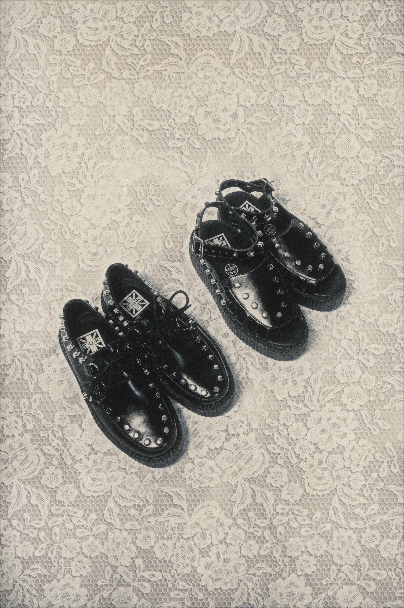 Black Leather Flat Studded Viva Mondo Sandal - T.U.K.V3494L-05