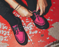 A3148 Black & Neon Pink Sneaker