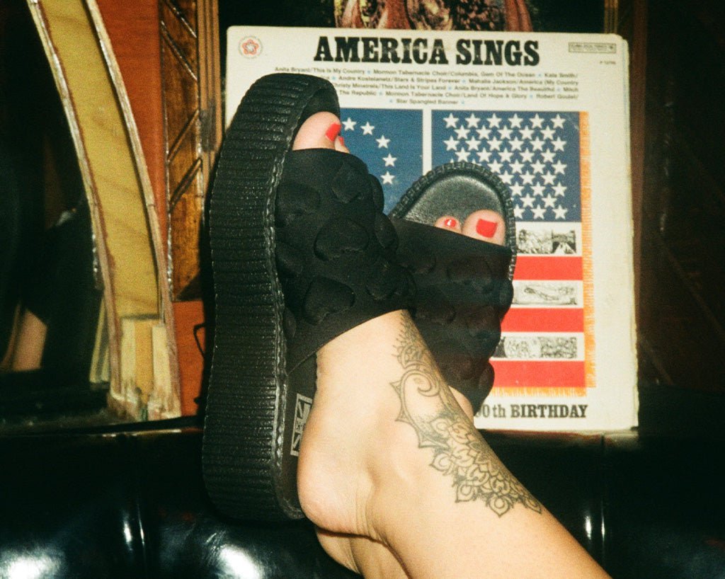 V3304L Black Puff Heart Mondo Sandal