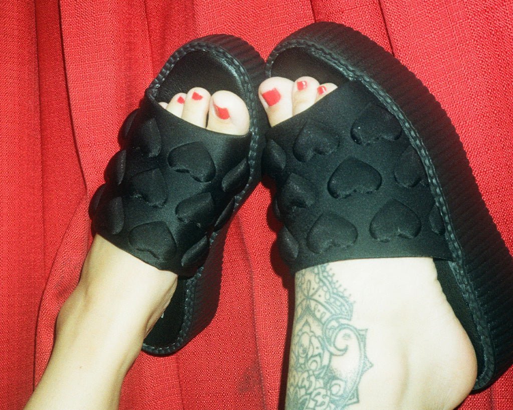 V3304L Black Puff Heart Mondo Sandal