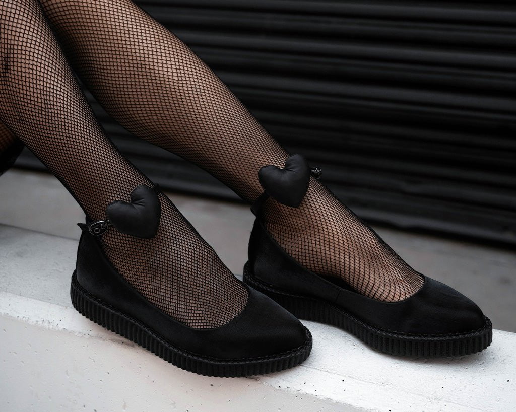 A3212L Black Silk Heart Pointed Ballet Creeper