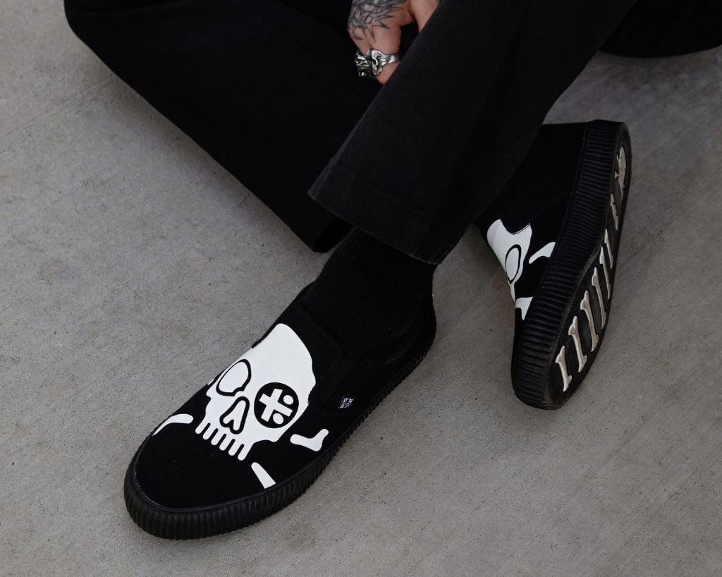 A3352 Black Skull Canvas Slip-On Sneaker
