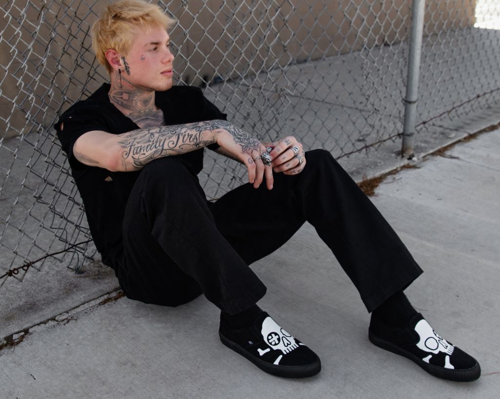 A3352 Black Skull Canvas Slip-On Sneaker