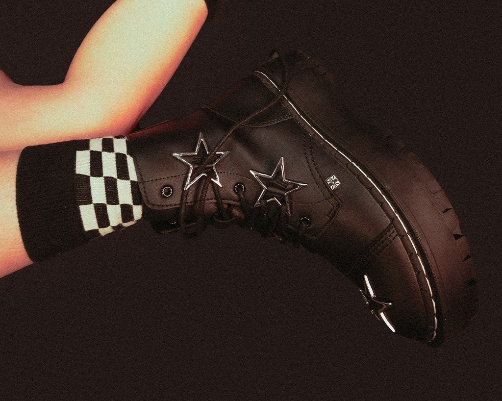 A3276 Black Star 7-Eye Double Decker Boot