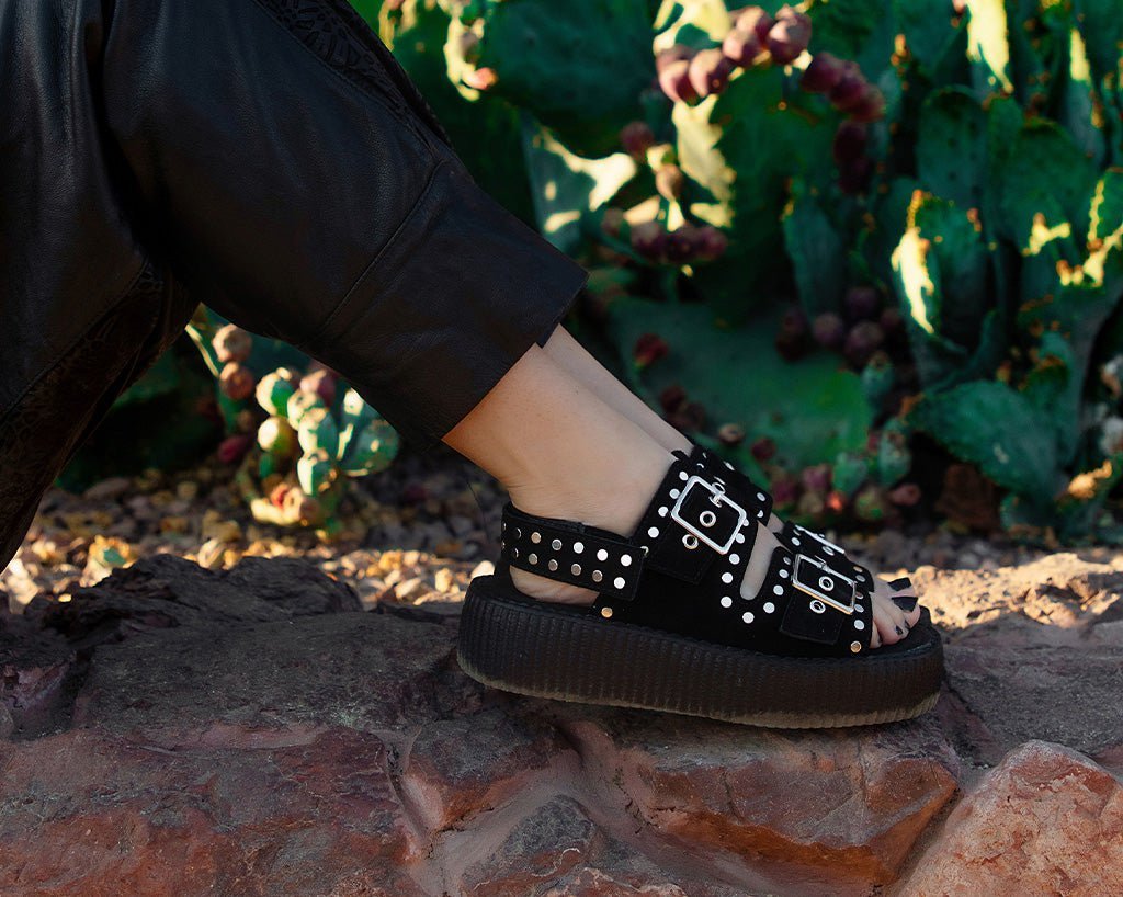 V3343L Black Suede Flat Stud Viva Mondo Sandal