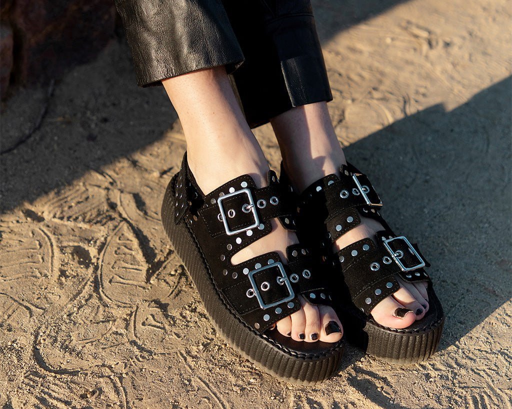 V3343L Black Suede Flat Stud Viva Mondo Sandal