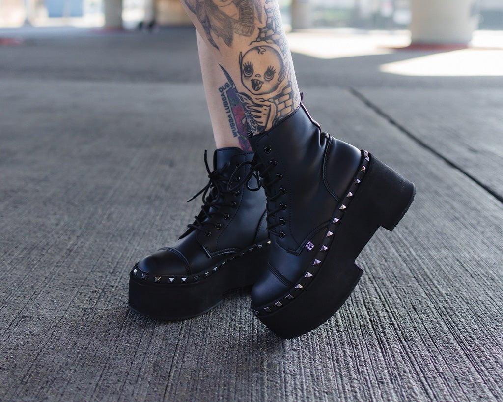 A3333 Black TUKskin 7-Eye Dino Flat Boot