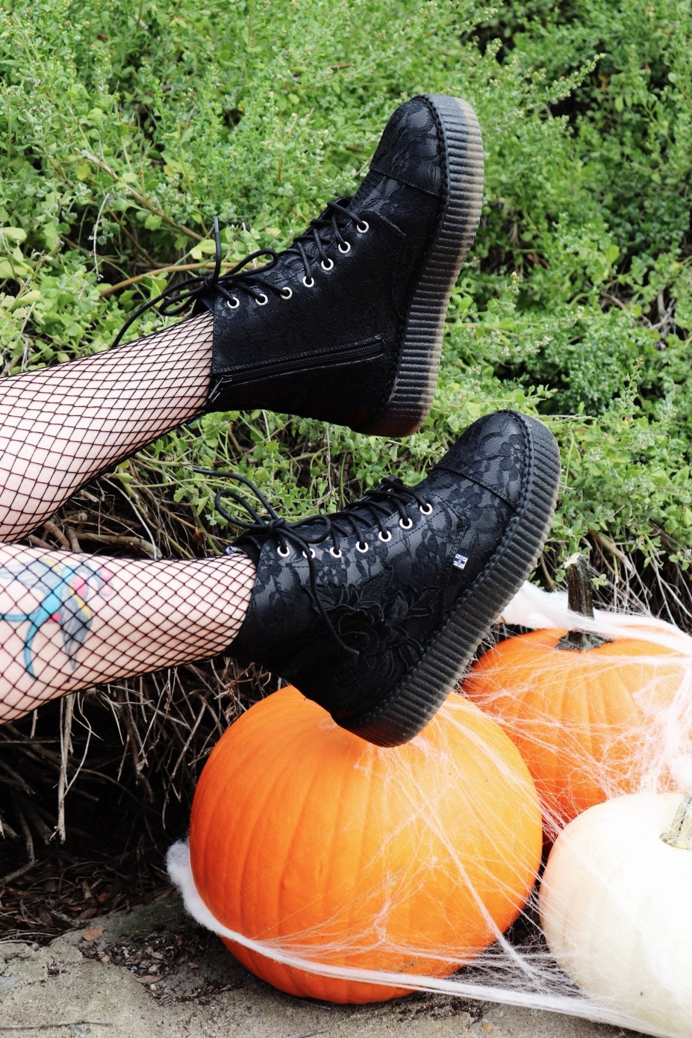 V3405L Black TUKskin 7 Eye Flower Lace Viva Mondo Boot