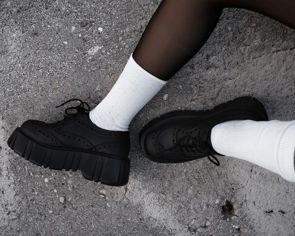 T2337 Black TUKskin™ Anarchic Airship Brogue