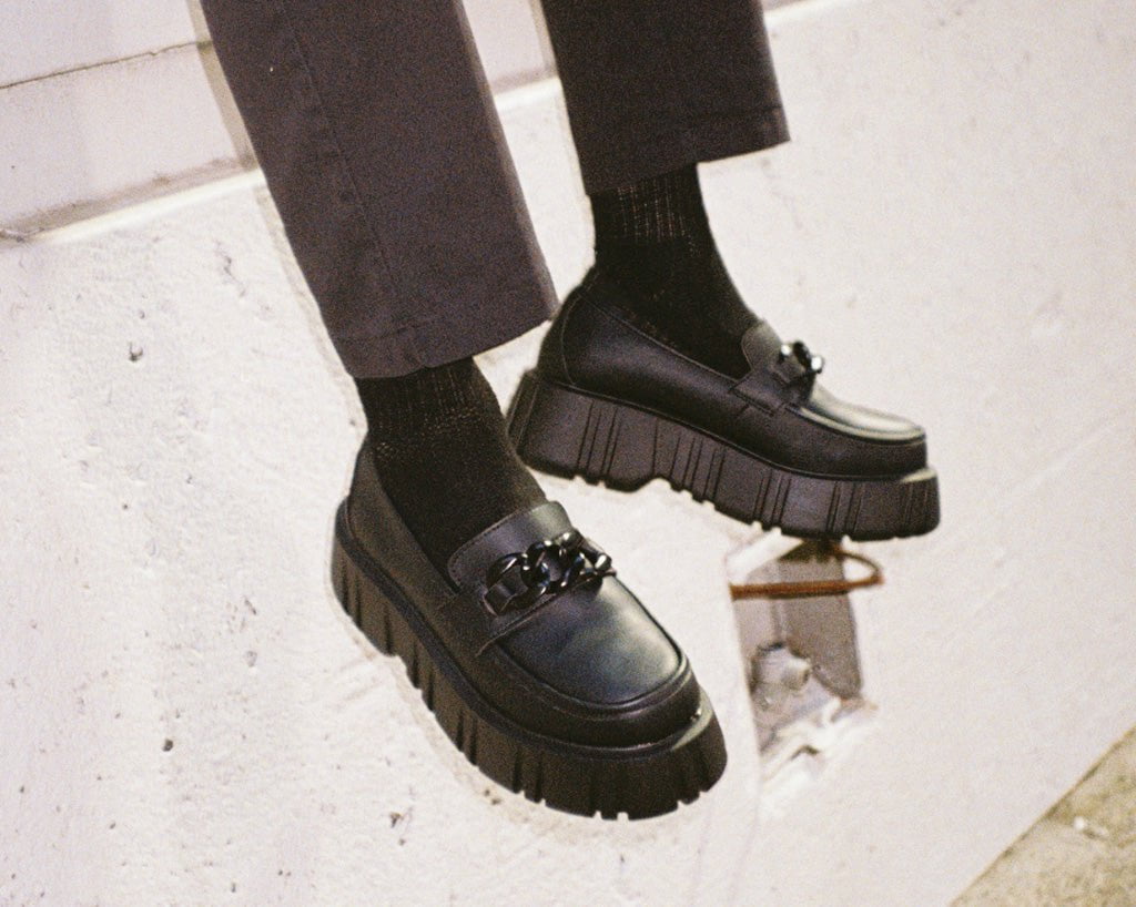 Black TUKskin™ Anarchic Airship Chain Loafer - T.U.K.T2333-03
