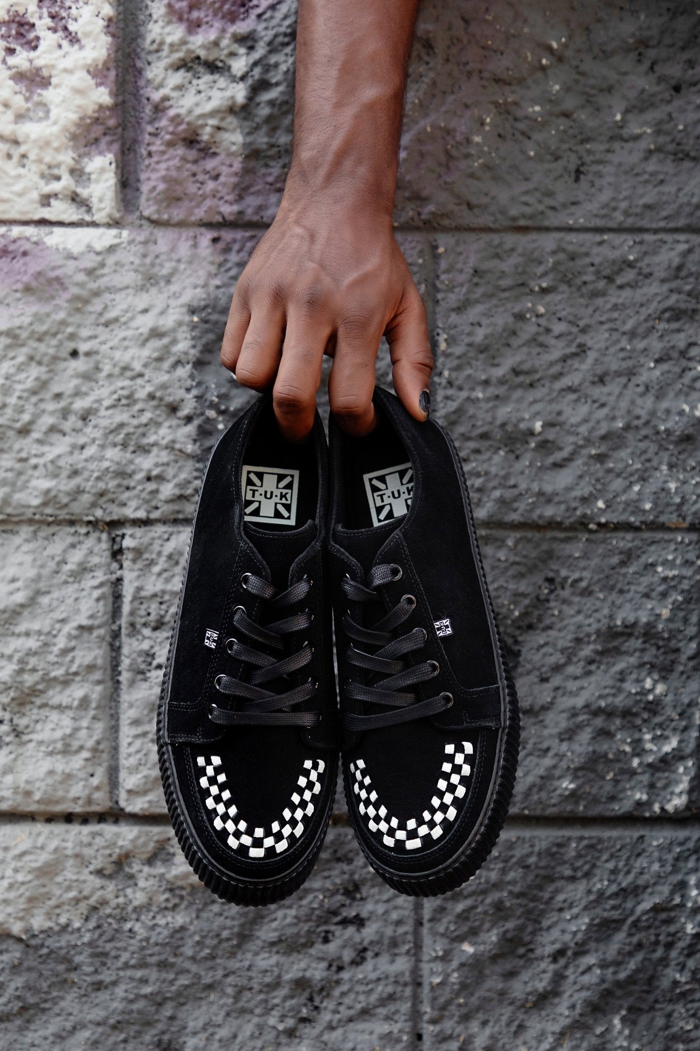 A3430 Black & White Suede Lace-Up Creeper Sneaker