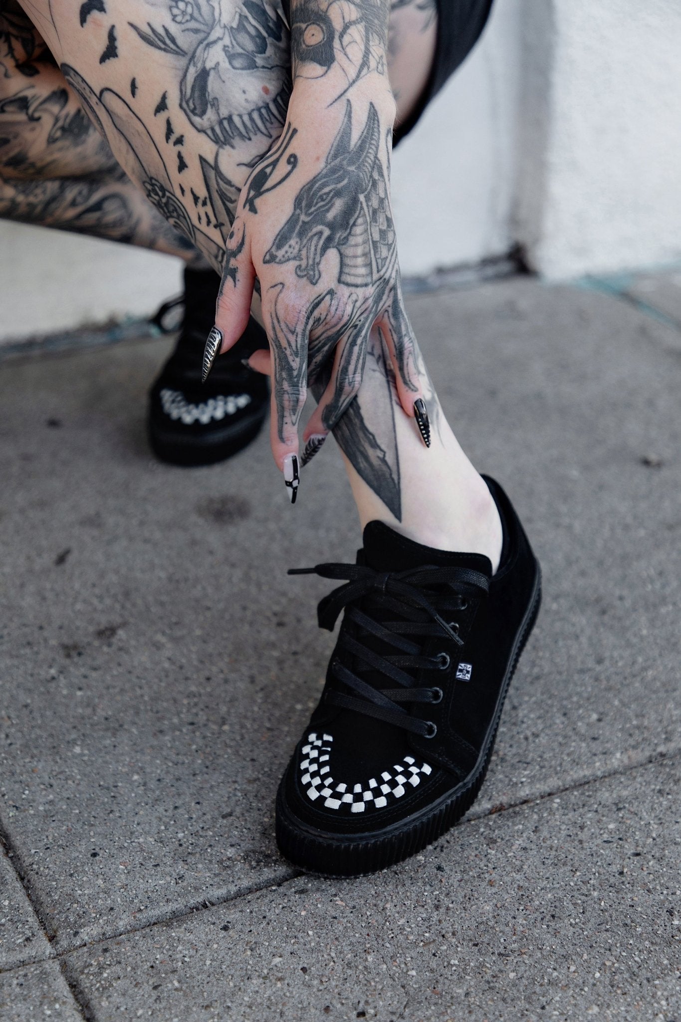 A3430 Black & White Suede Lace-Up Creeper Sneaker