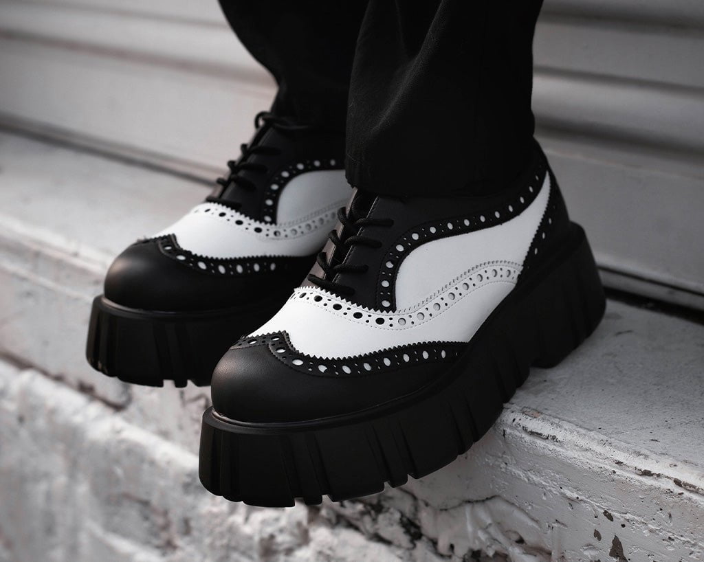 T2338 Black & White TUKskin™ Anarchic Airship Brogue