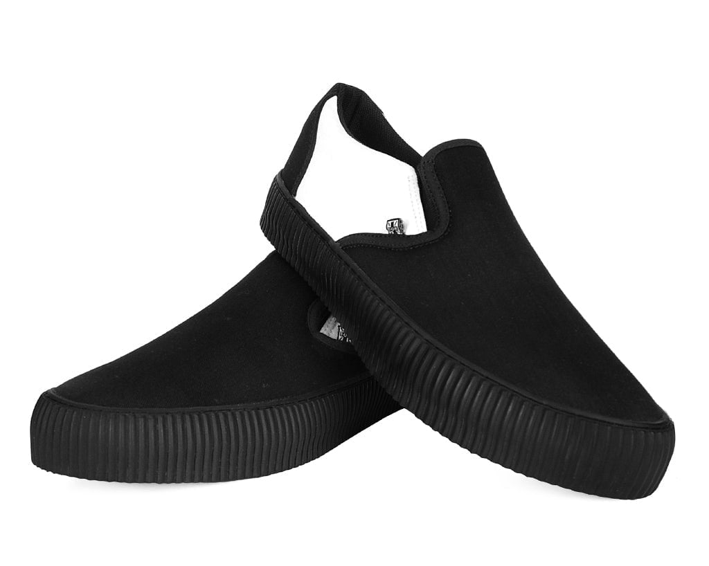 A3225 Black & White Twill Skull Slip-On Creeper Sneaker