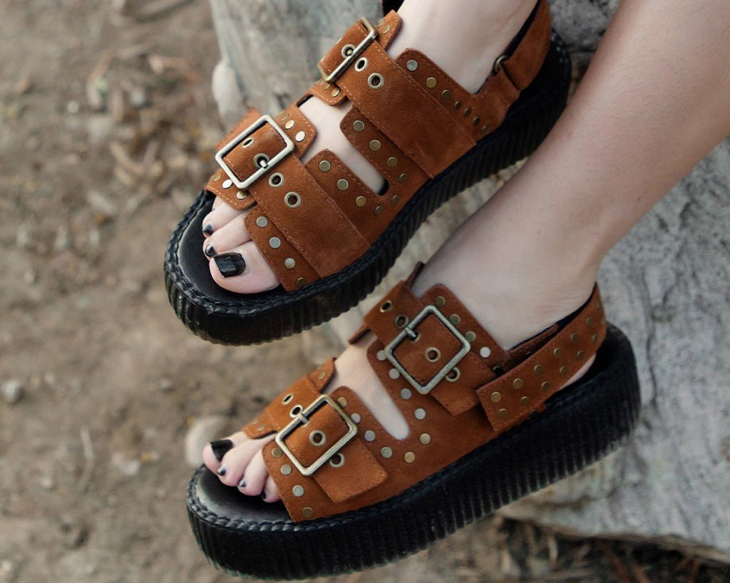 V3344L Brown Suede Flat Stud Viva Mondo Sandal