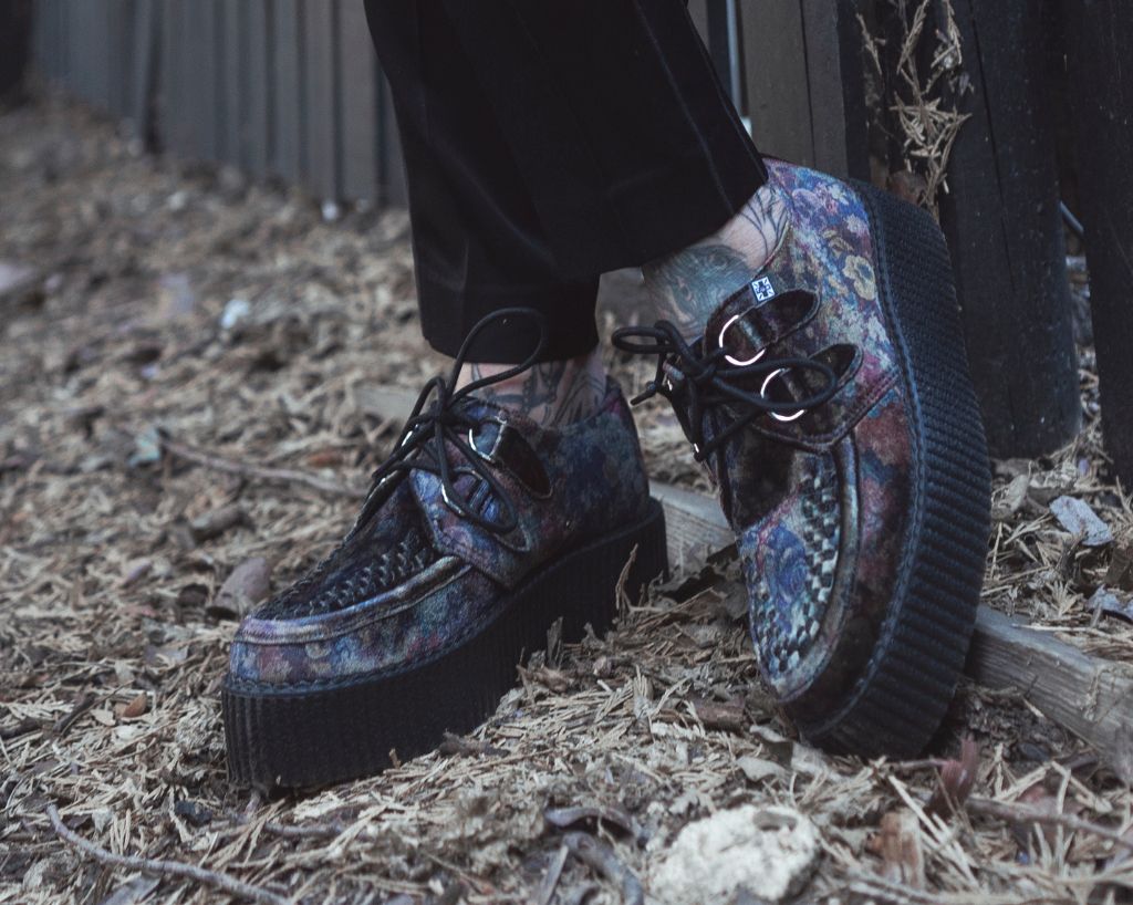 V3284 Floral Velvet Viva Mondo Creeper