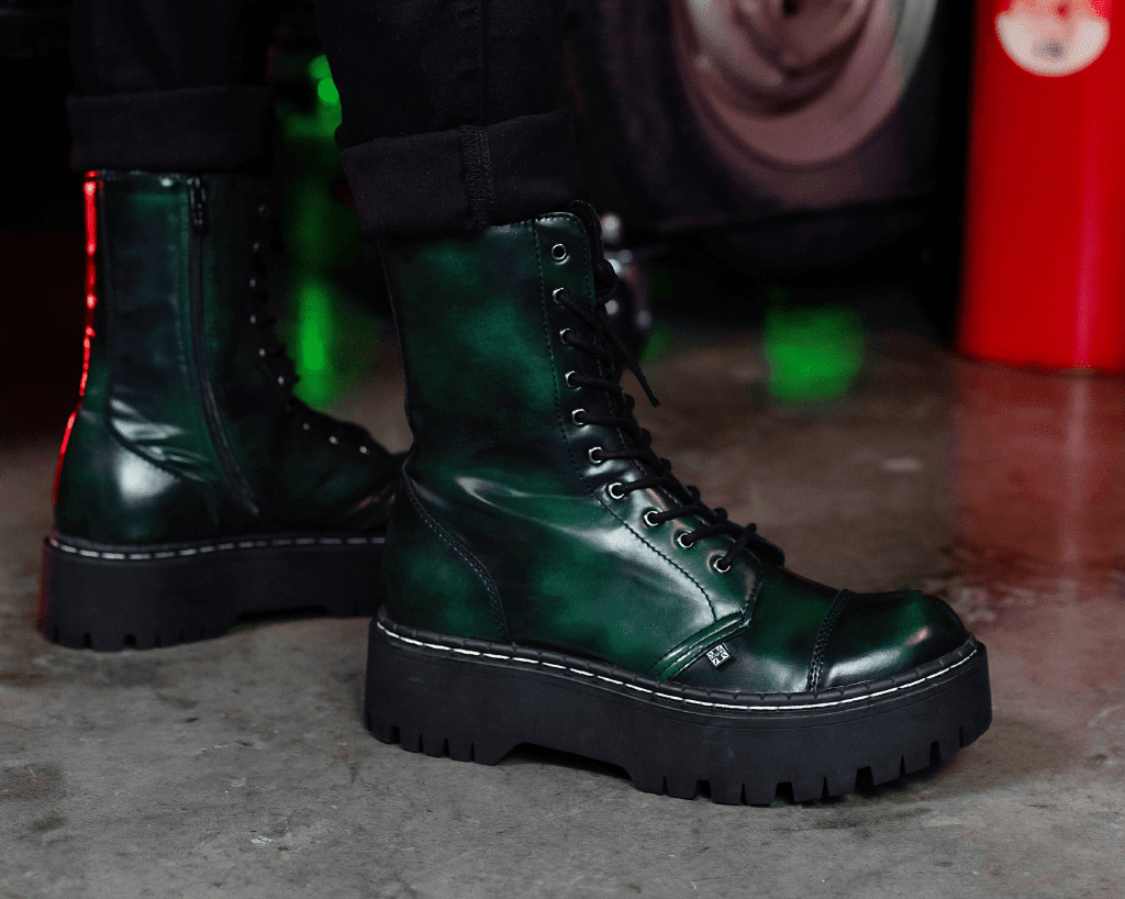A3195 Green Rub-Off 10-Eye Double Decker Boot