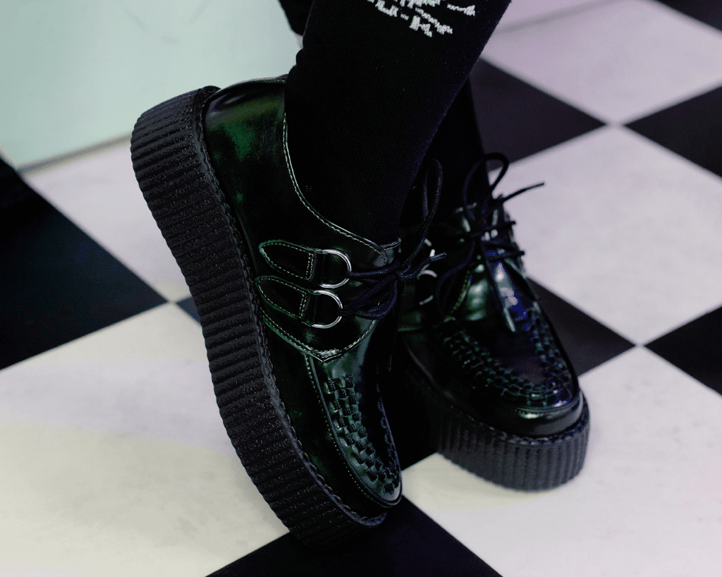 V3191 Green Rub-Off Mondo Creeper