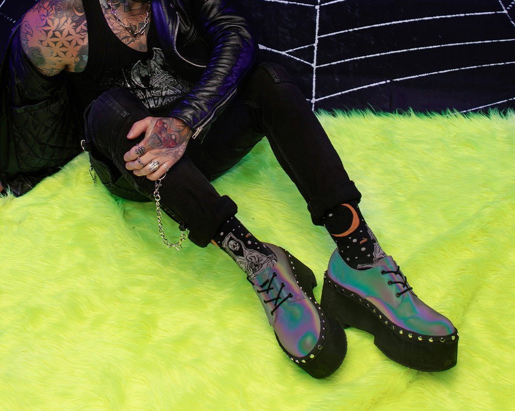 A3297 Midnight Chameleon Dino Flat Platform