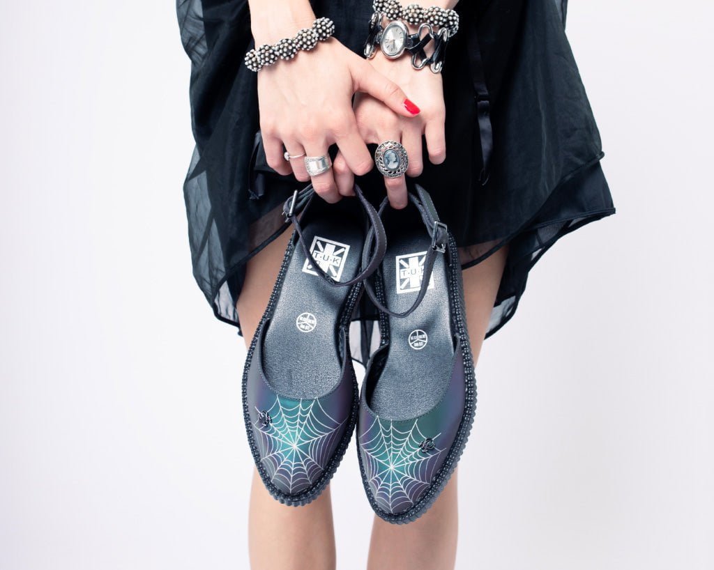 A3167L Midnight Chameleon Spiderweb Glow Sandal
