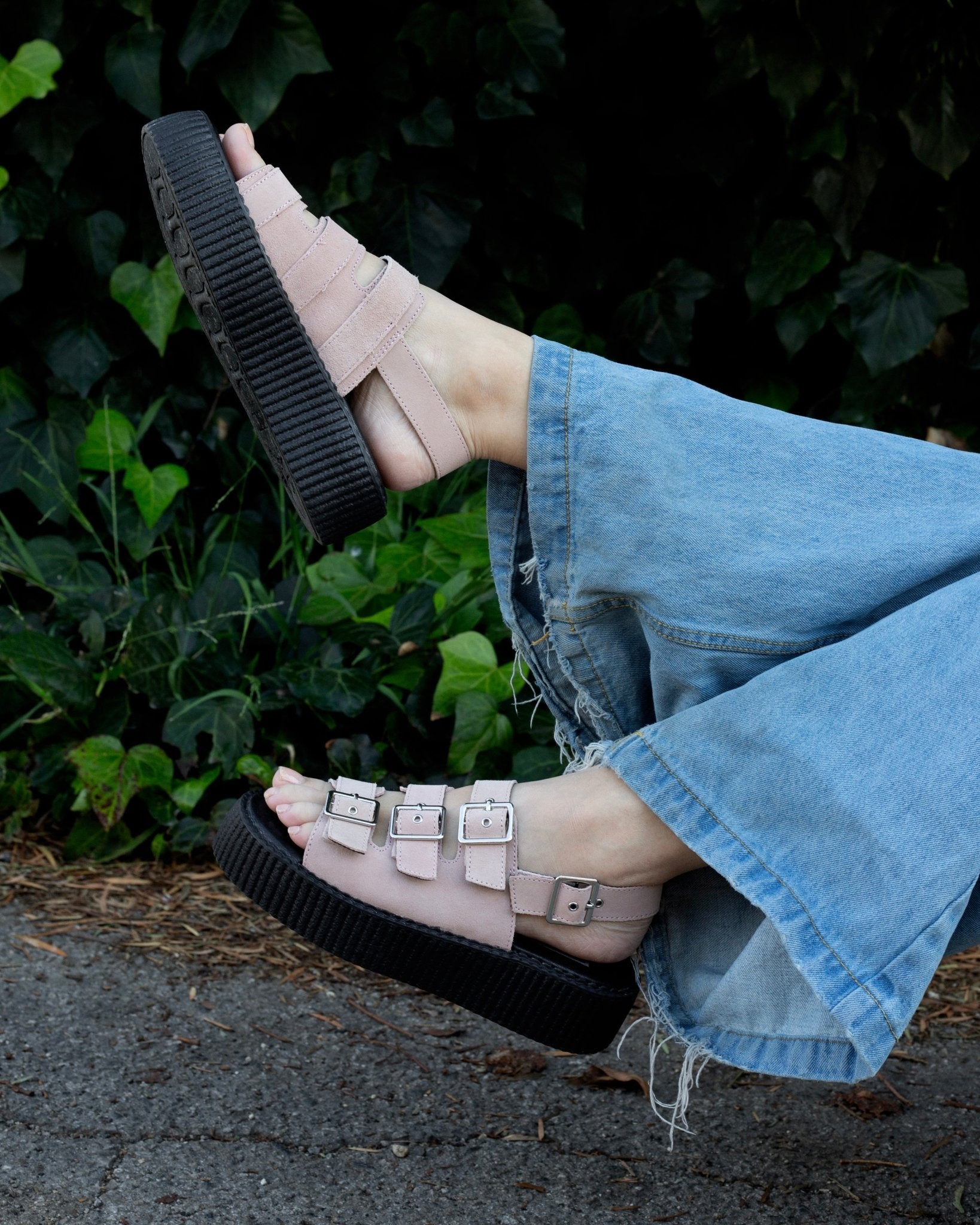 Misty Rose 3 - Buckle Mondo Sandal - T.U.K.V3468L-05