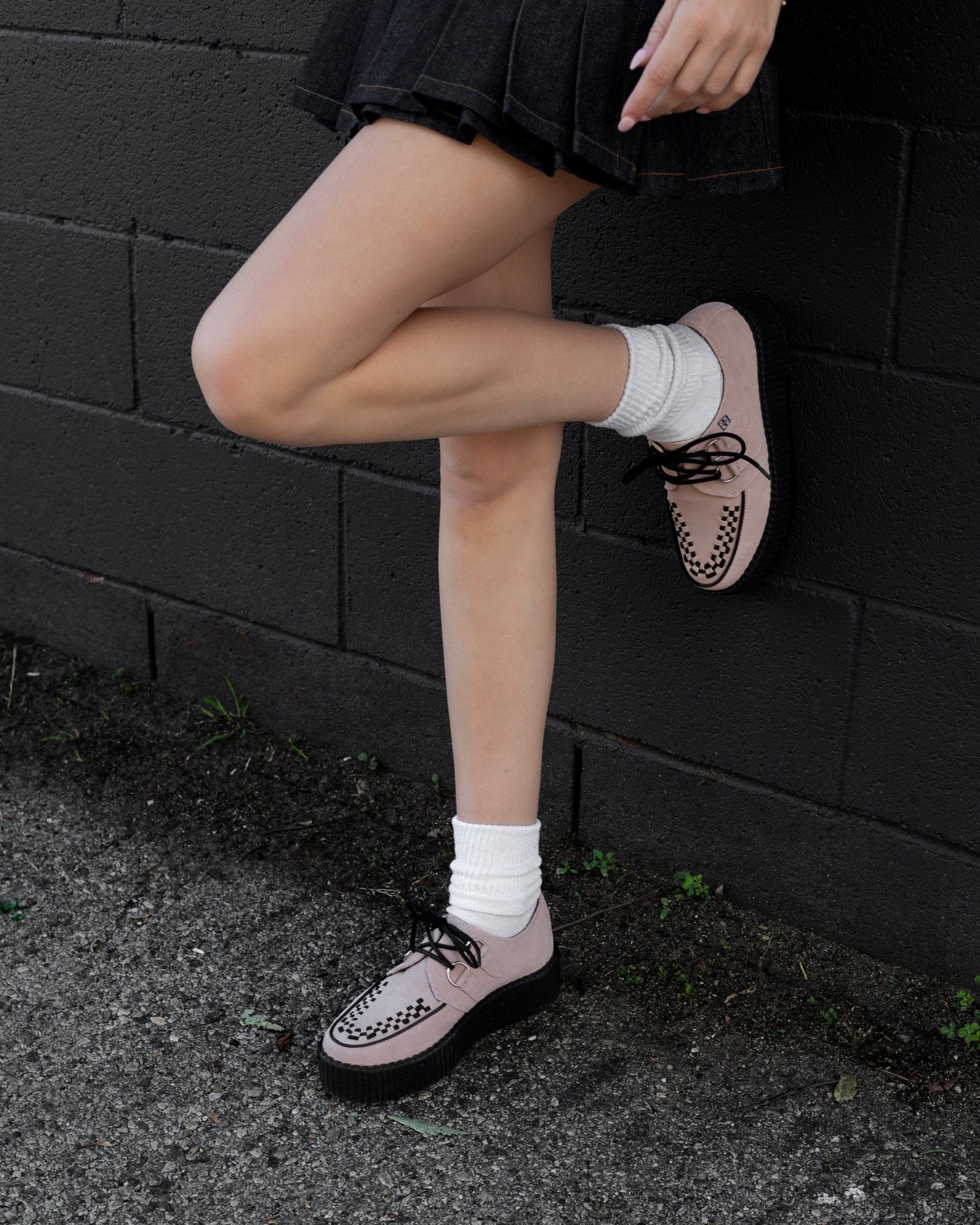 V3467 Misty Rose Suede Viva Mondo Creeper