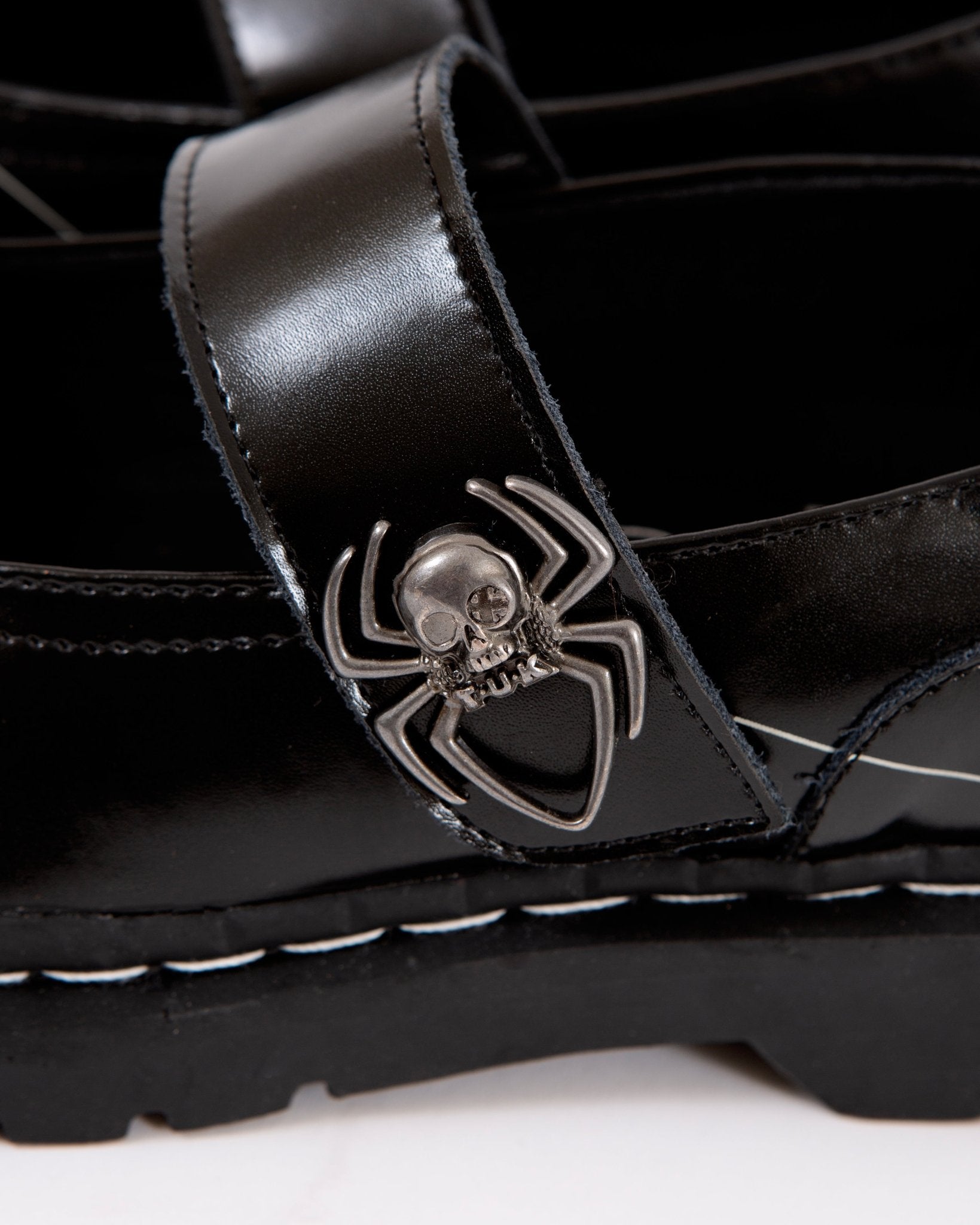 T2356 Spider Web Mary Jane