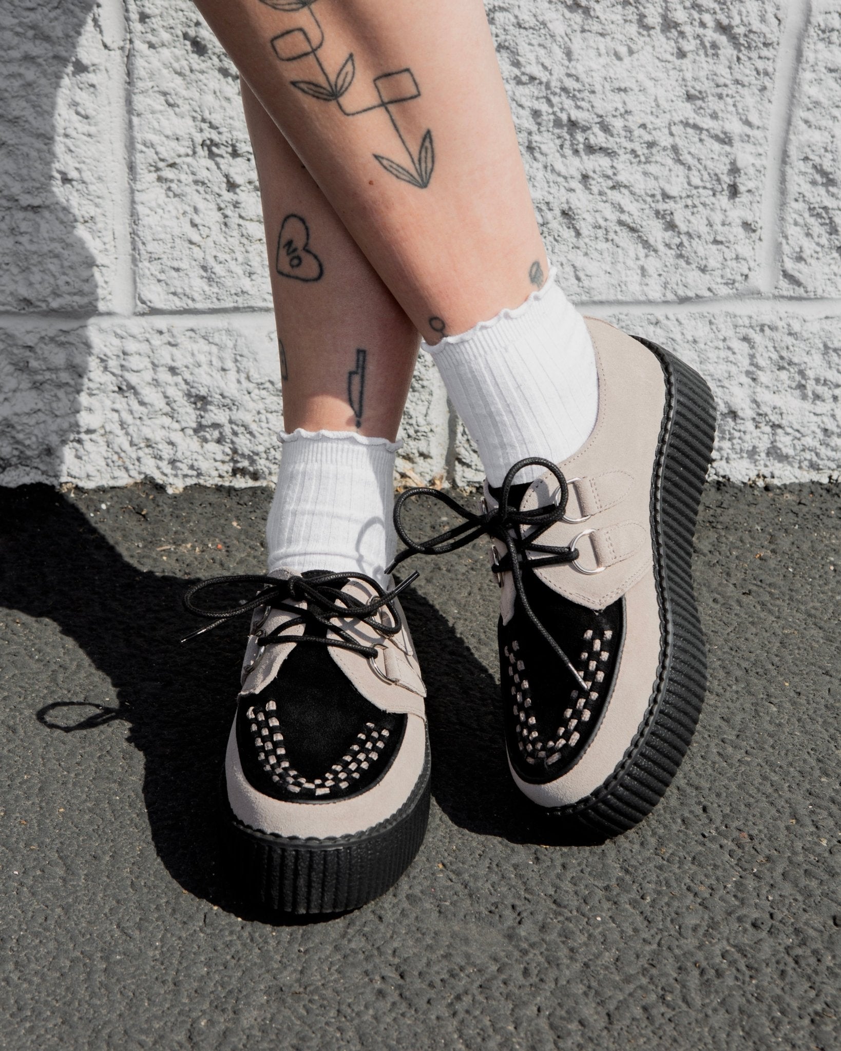 V3415 Taupe & Black Suede Viva Mondo Creeper