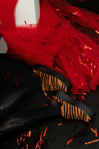 V3446L Tiger Stripe Faux Fur Creeper Mule