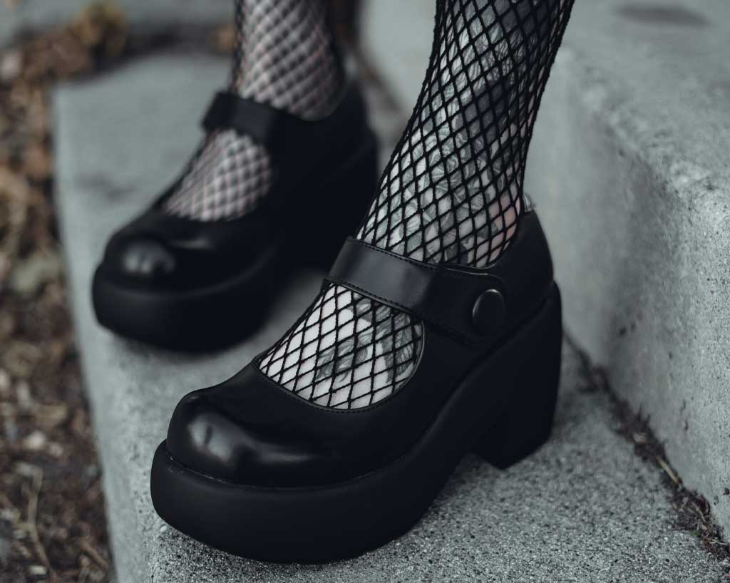 black-bubble-anarchic-mary-
