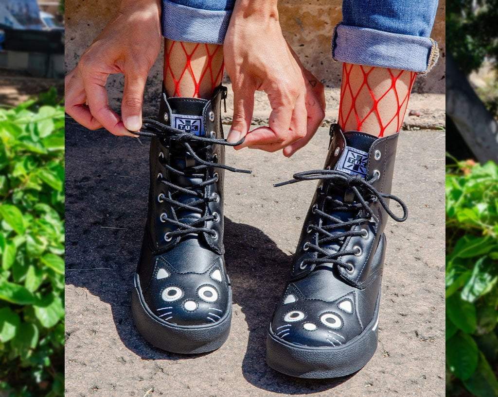 A6570L Black Kitty Sneaker Boot