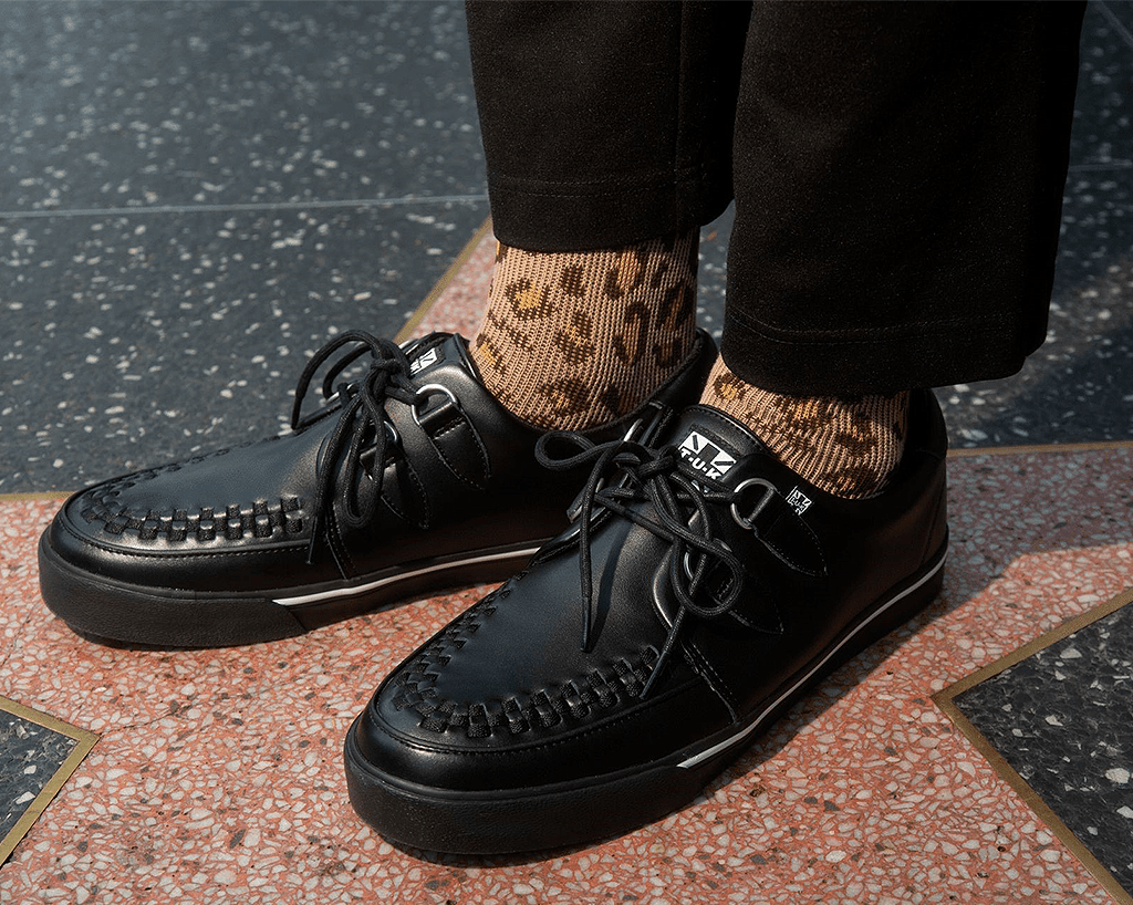 A9873 Black Leather D-Ring Sneaker