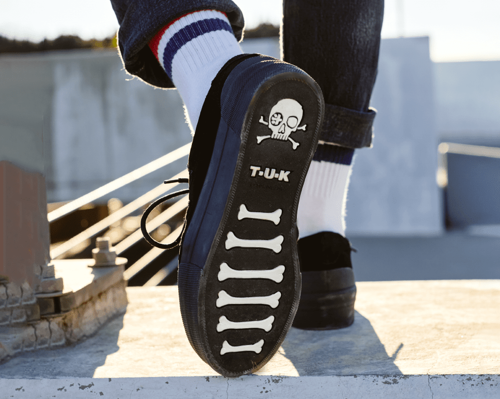 A3136 Black Suede Platform Creeper Sneaker