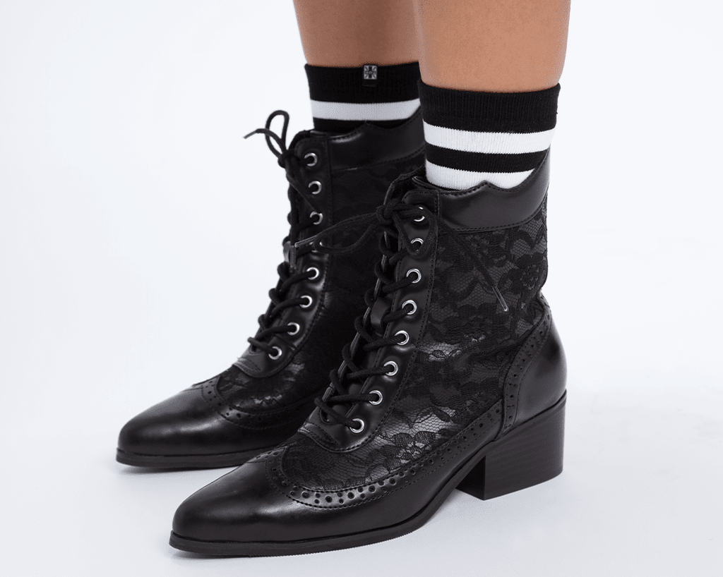 black-victorian-anarchic-