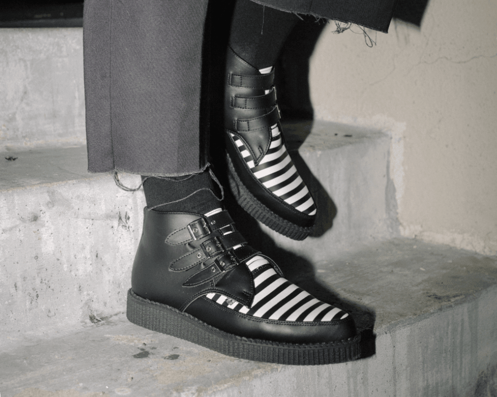 Black & White Stripe 3-Buckle Pointed Boot - T.U.K.A9659-03