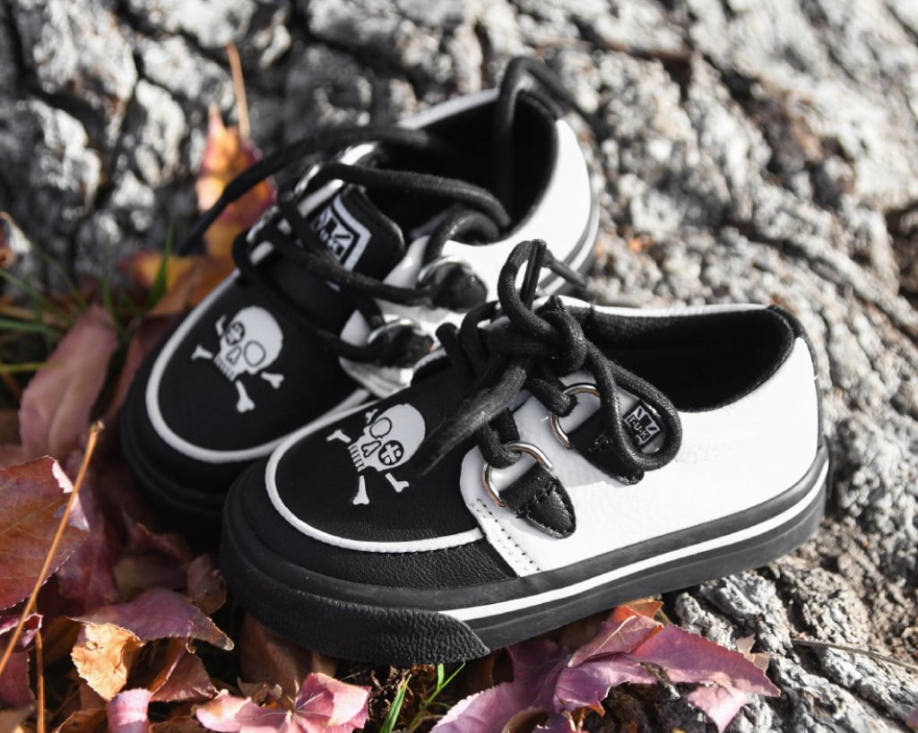 A3139B Black & White TUKskin™ Pirate Creeper Toddler Sneaker