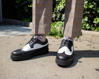 F9742 Black & White Wingtip TUKskin™ Viva Low Creeper