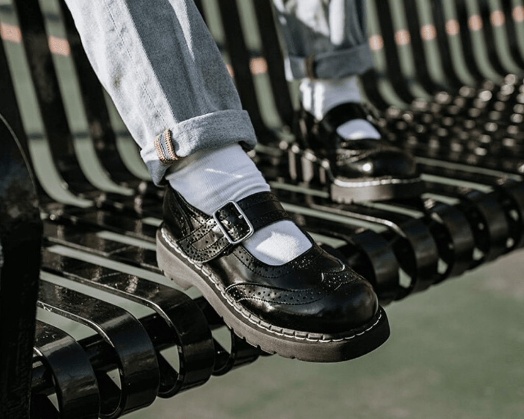 T1002 Brogue Mary Janes