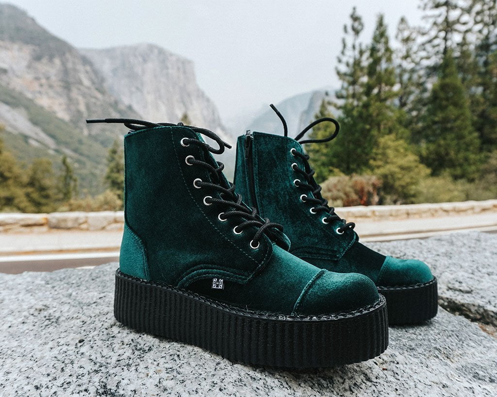 V9759L Green Velvet 7-Eye Viva Mondo Boot