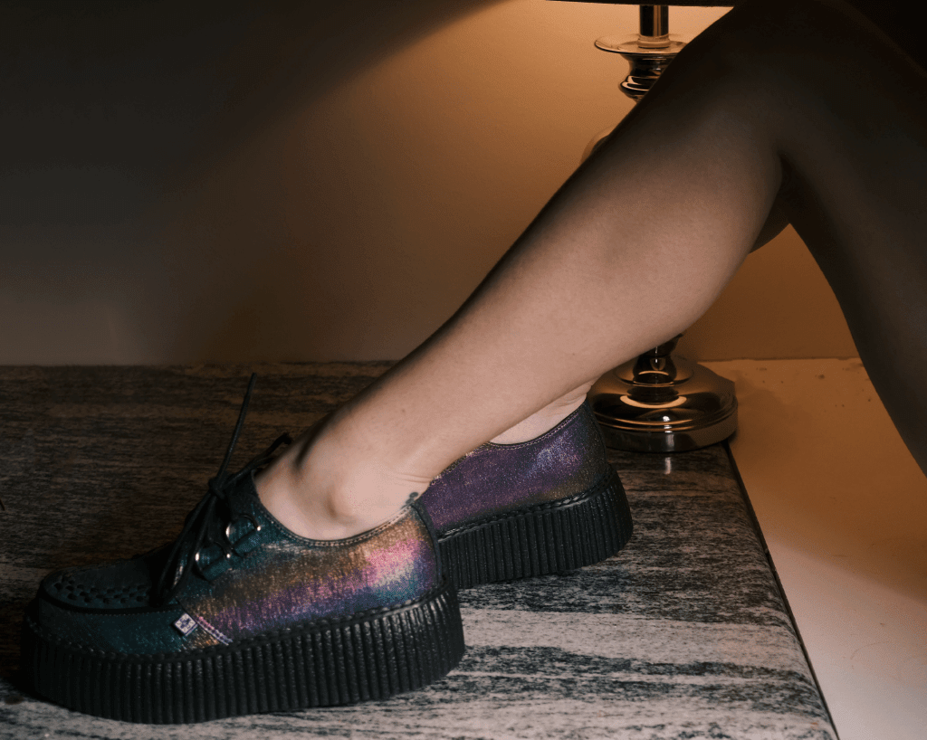V3181 Midnight Abalone Viva Mondo Creeper