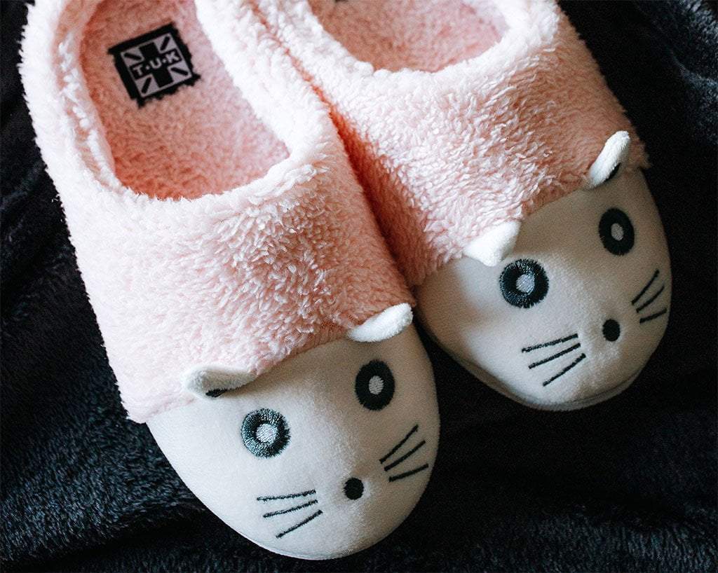SL04 Pink & White Fuzzy Kitty Slipper